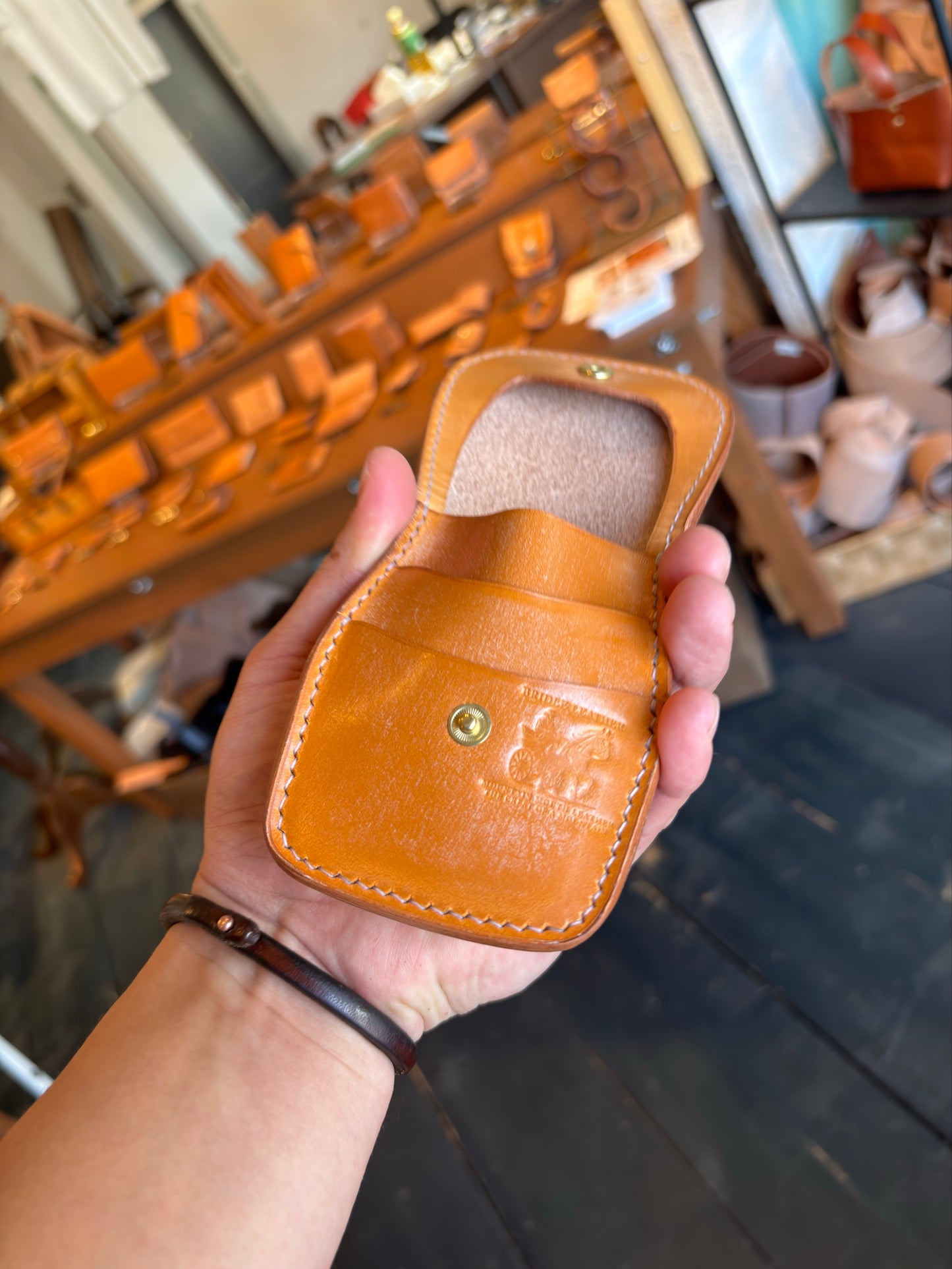BRIDLE London tan ミニM