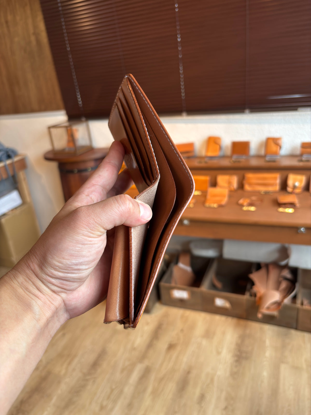 BRIDLE London Tan ハーフウォレットmountain