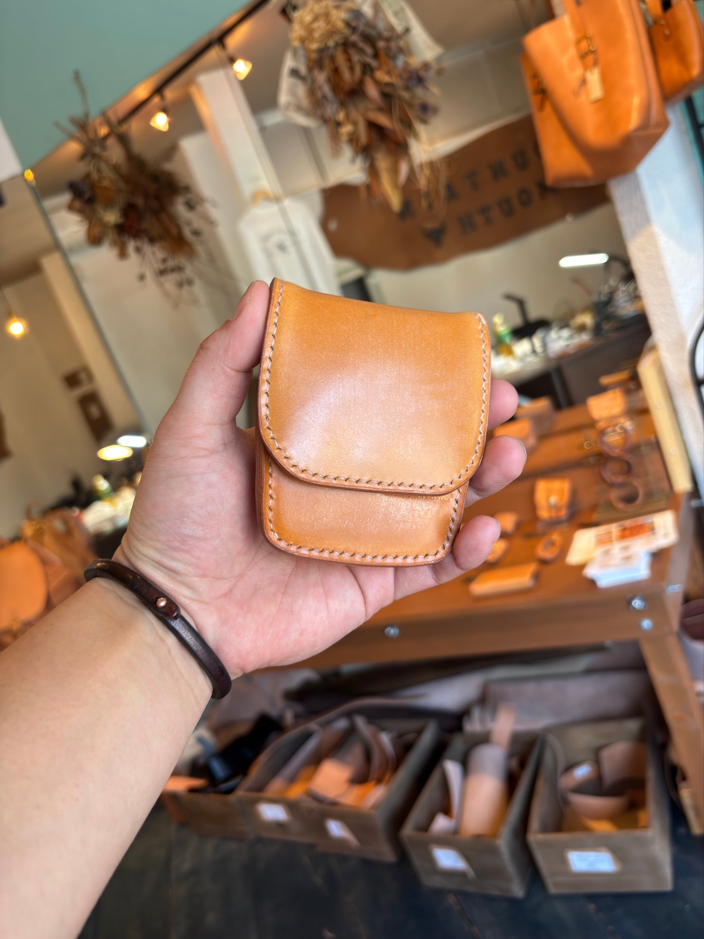 BRIDLE London tan ミニM