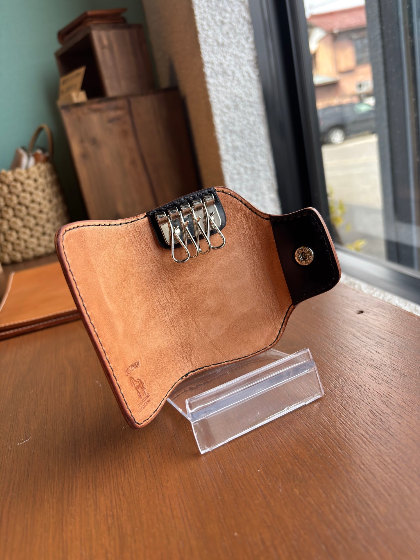 CORDVAAN Black キーケース