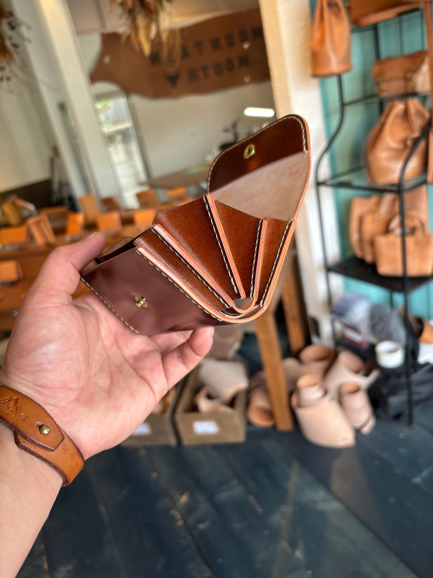 【限定品】ミニウォレットninety CORDVAN coffee brown