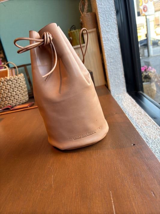 ドローストリングバッグ